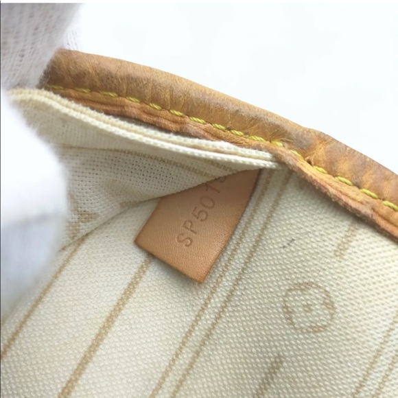 ❌Sold❌Authentic Louis Vuitton Neverfull MM - Picture 7 of 16